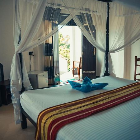 Bisandu guesthouse Mirissa Eksteriør billede