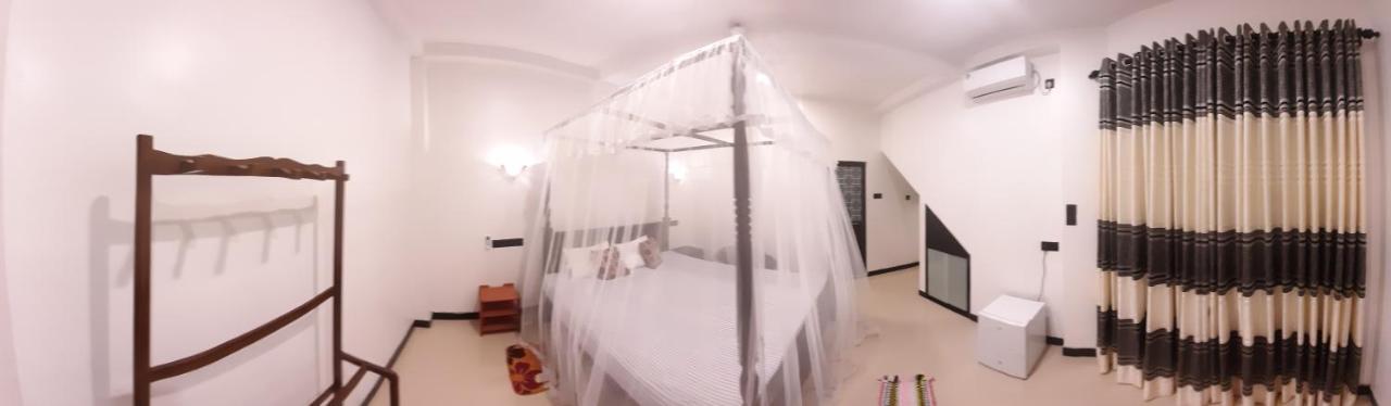 Bisandu guesthouse Mirissa Eksteriør billede